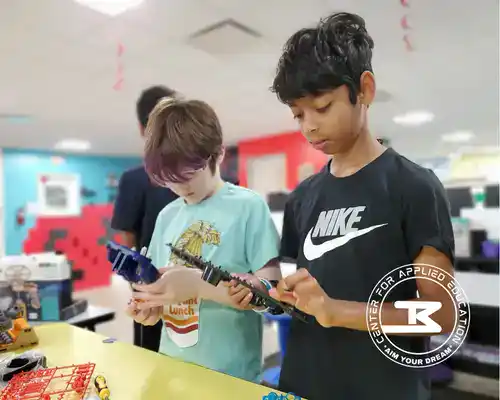 STEM Robotics fall break camp Frisco for teens—confidence through making
